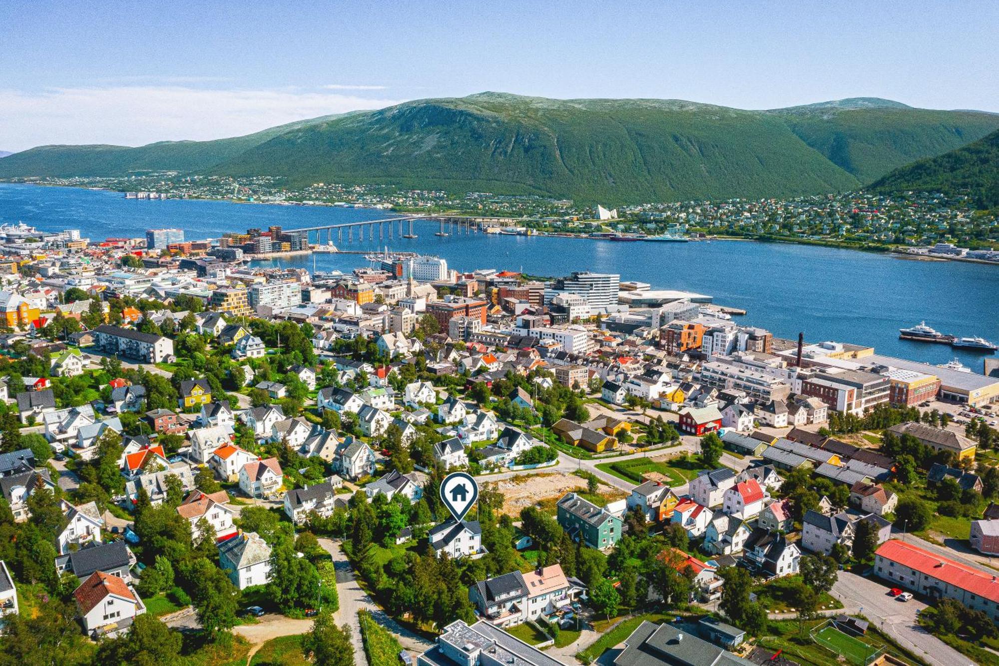 Historical Villa & Green Sanctuary In City Center Tromso Luaran gambar